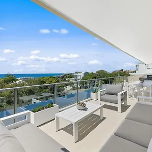 Crystal Shores Sunshine Apartment Sunshine Beach